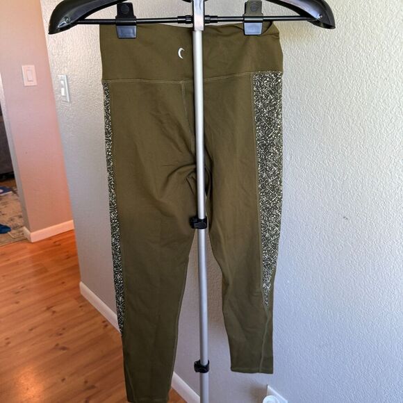 Zyia Active Olive Speckle Hi-Rise 7/8 24" Workout Exercise Leggings Size 6-8 - Picture 3 of 6